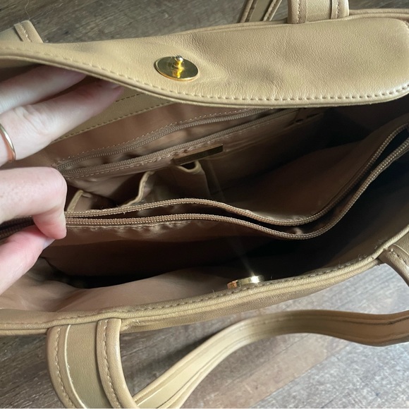 THREE new PURSES! MK, GB and Urban CHEAP - Picture 8 of 8